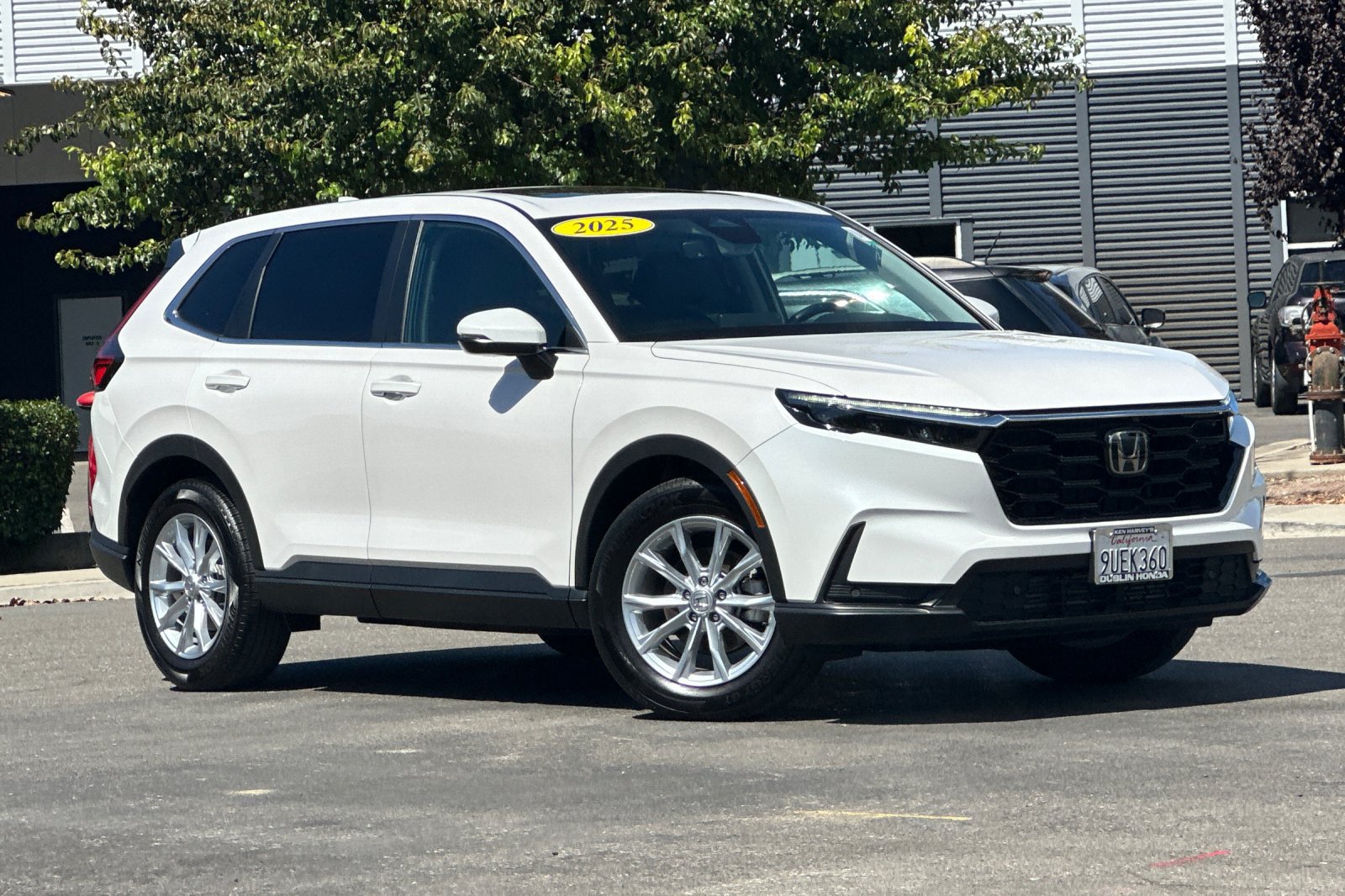 Certified 2025 Honda CR-V EX-L image 2