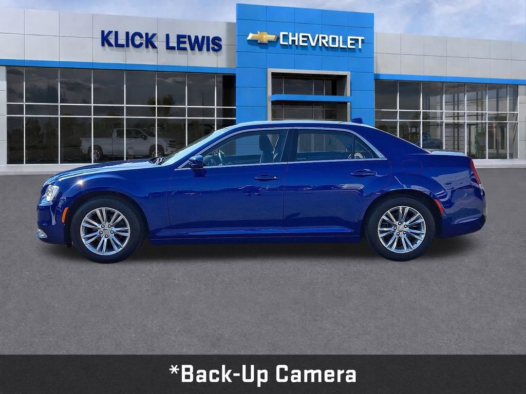 Used 2021 Chrysler 300 Touring w/ Driver Convenience Group RWD image 4
