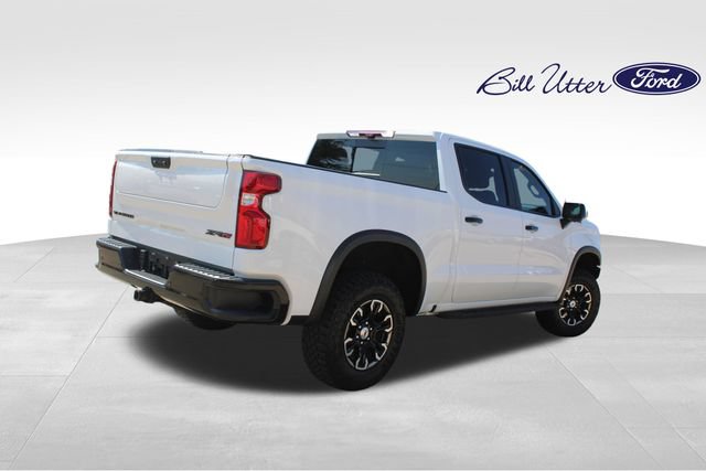 Used 2025 Chevrolet Silverado 1500 ZR2 w/ Technology Package AWD/4WD image 5
