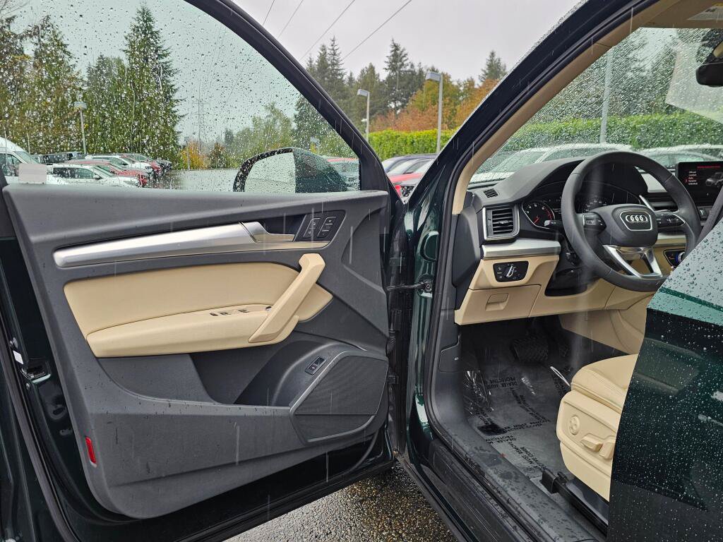 Used 2019 Audi Q5 2.0T Premium w/ Convenience Package AWD/4WD image 23