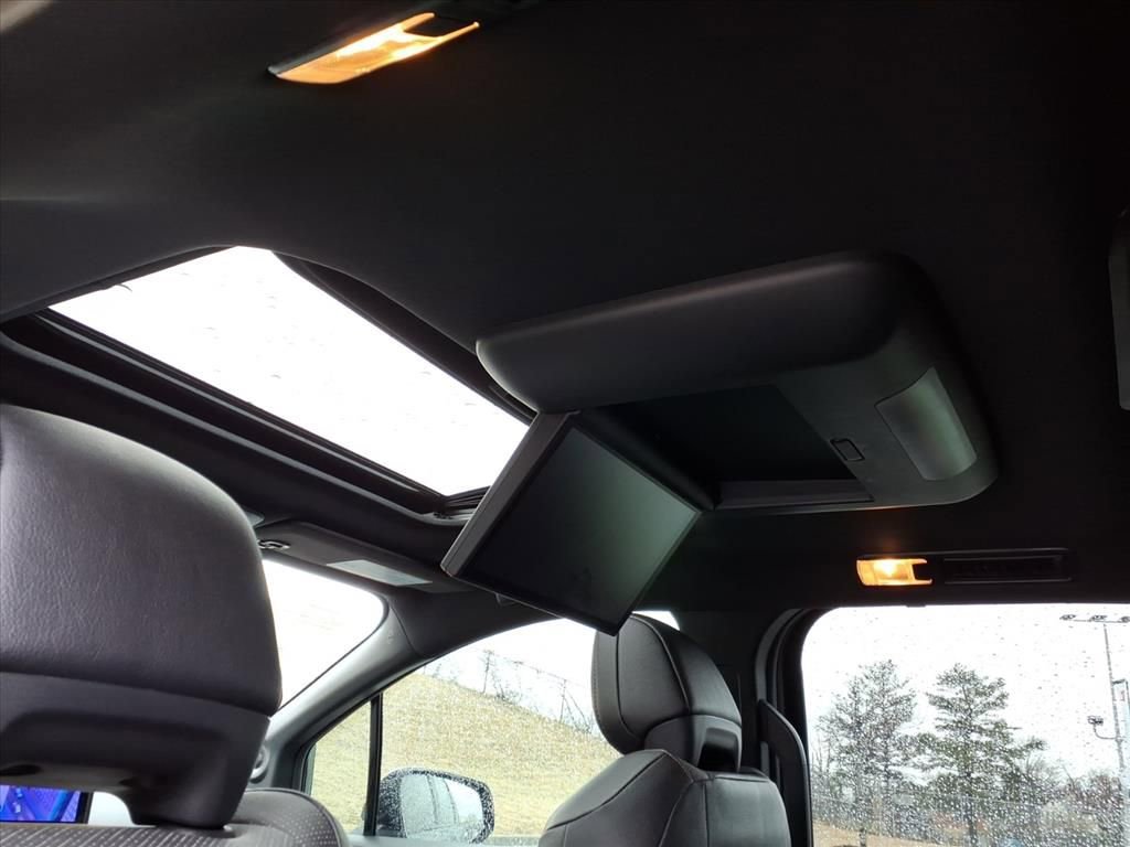 Certified 2025 Toyota Sienna Platinum image 11