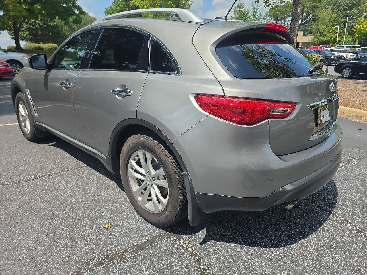 Used 2010 INFINITI FX35 AWD w/ Navigation Pkg image 3