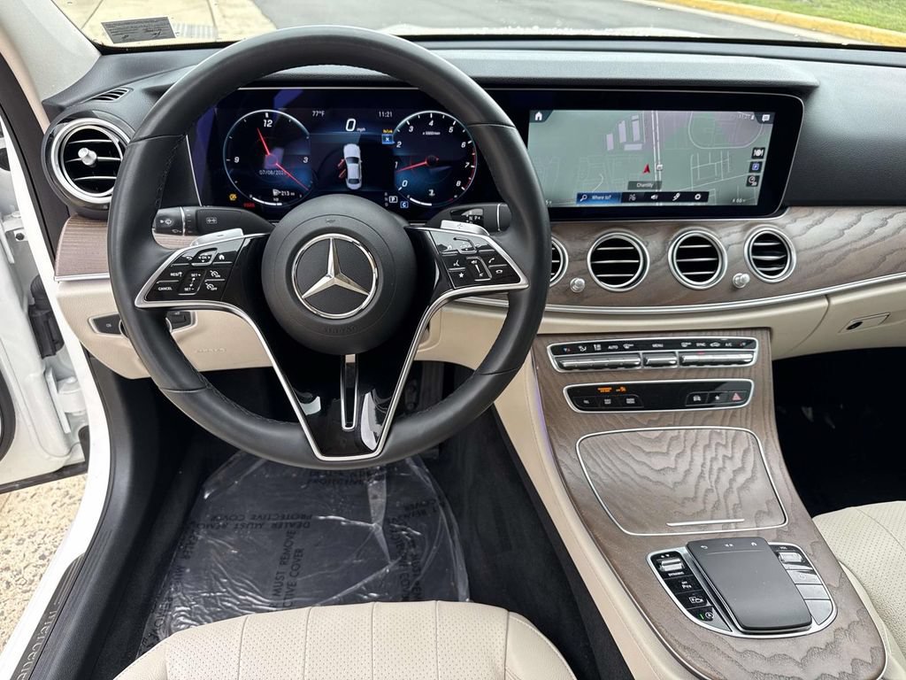 Used 2023 Mercedes-Benz E 350 4MATIC Sedan image 31