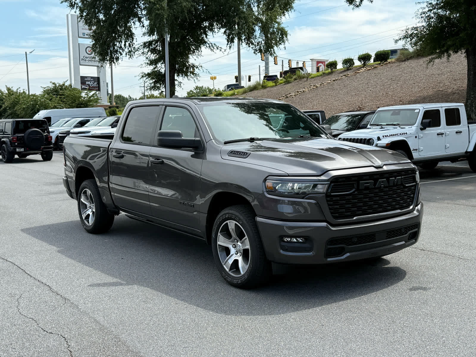 Used 2026 RAM 1500 Express RWD image 7