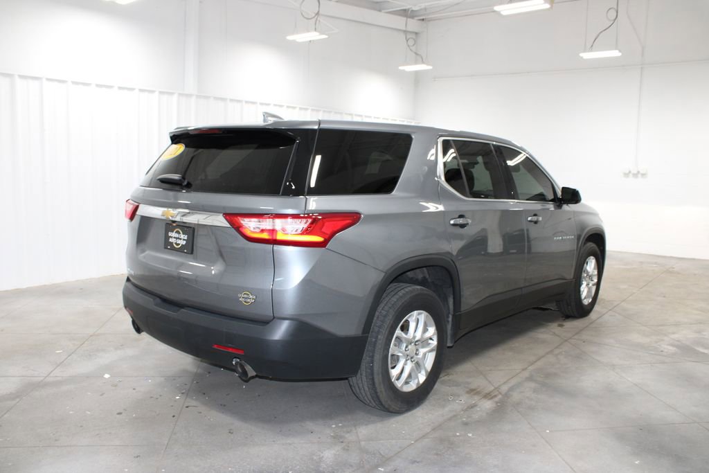 Used 2021 Chevrolet Traverse LS FWD image 9