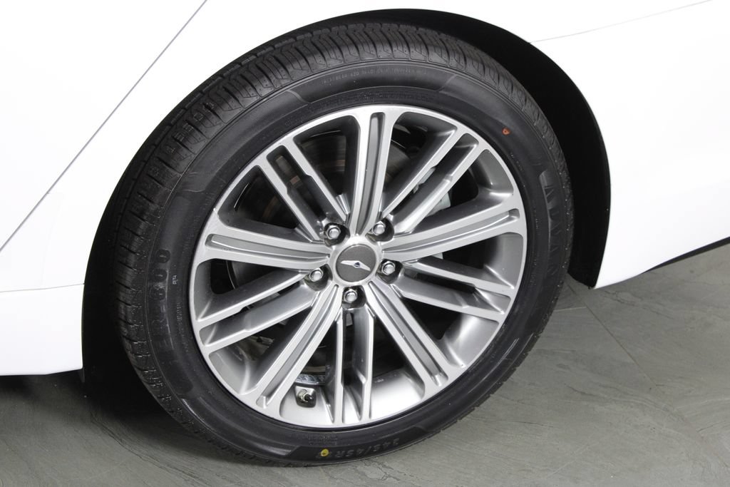 Used 2018 Genesis G80 3.8 w/ Option Group 02 RWD image 11