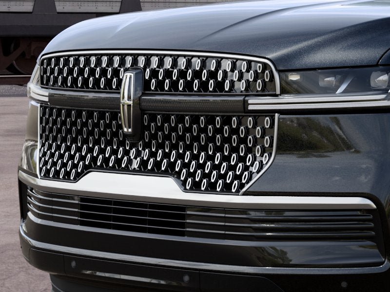 New 2027 Lincoln Navigator Reserve AWD/4WD image 17