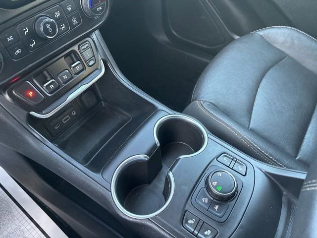 Used 2020 GMC Terrain SLT w/ LPO, Floor Liner Package image 25