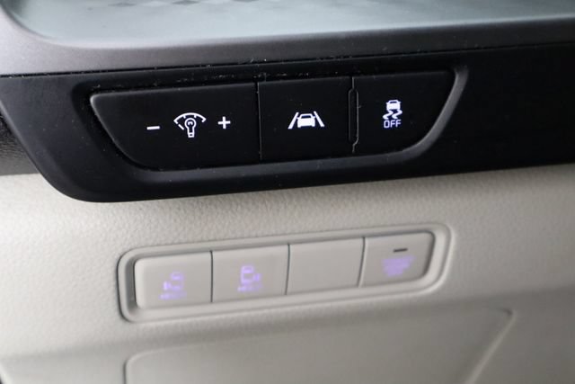 Used 2023 Kia Carnival LX FWD image 23