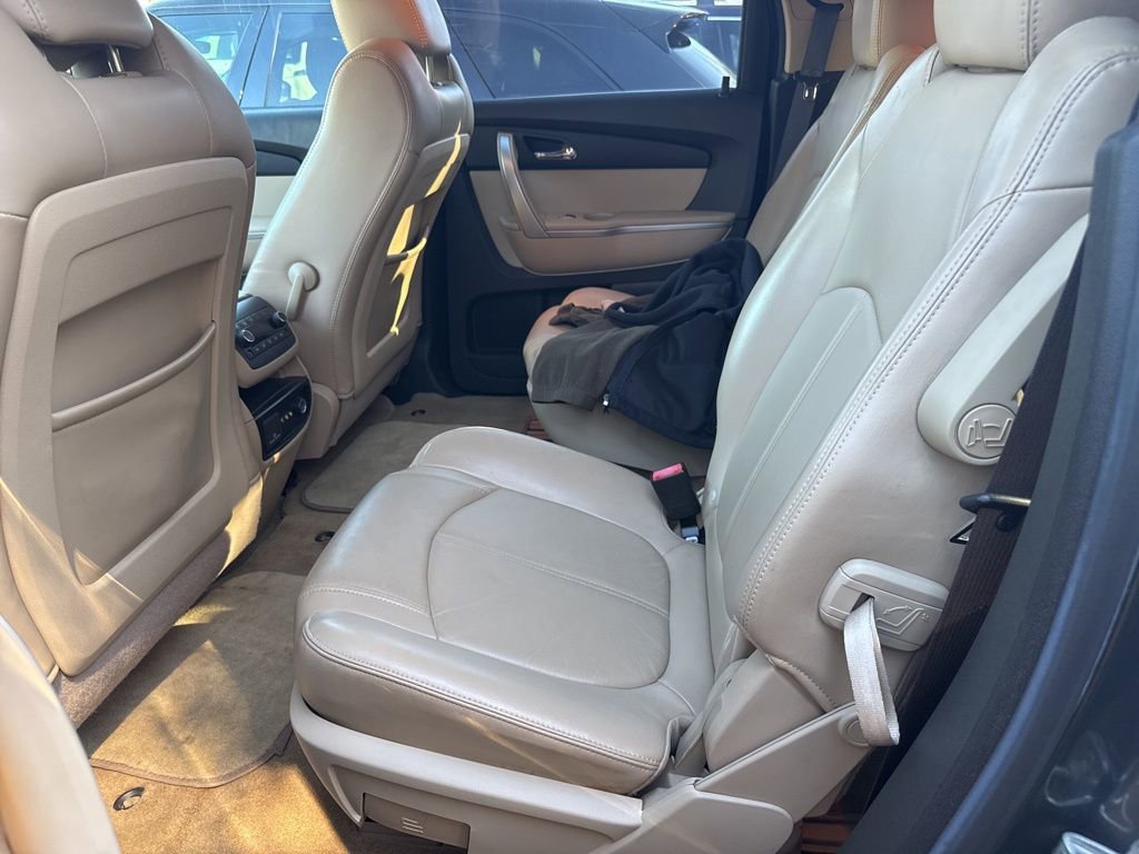 Used 2011 GMC Acadia SLT image 6