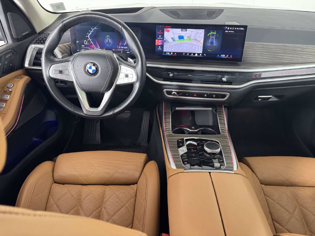 Used 2024 BMW X7 xDrive40i w/ Premium Package AWD/4WD image 5