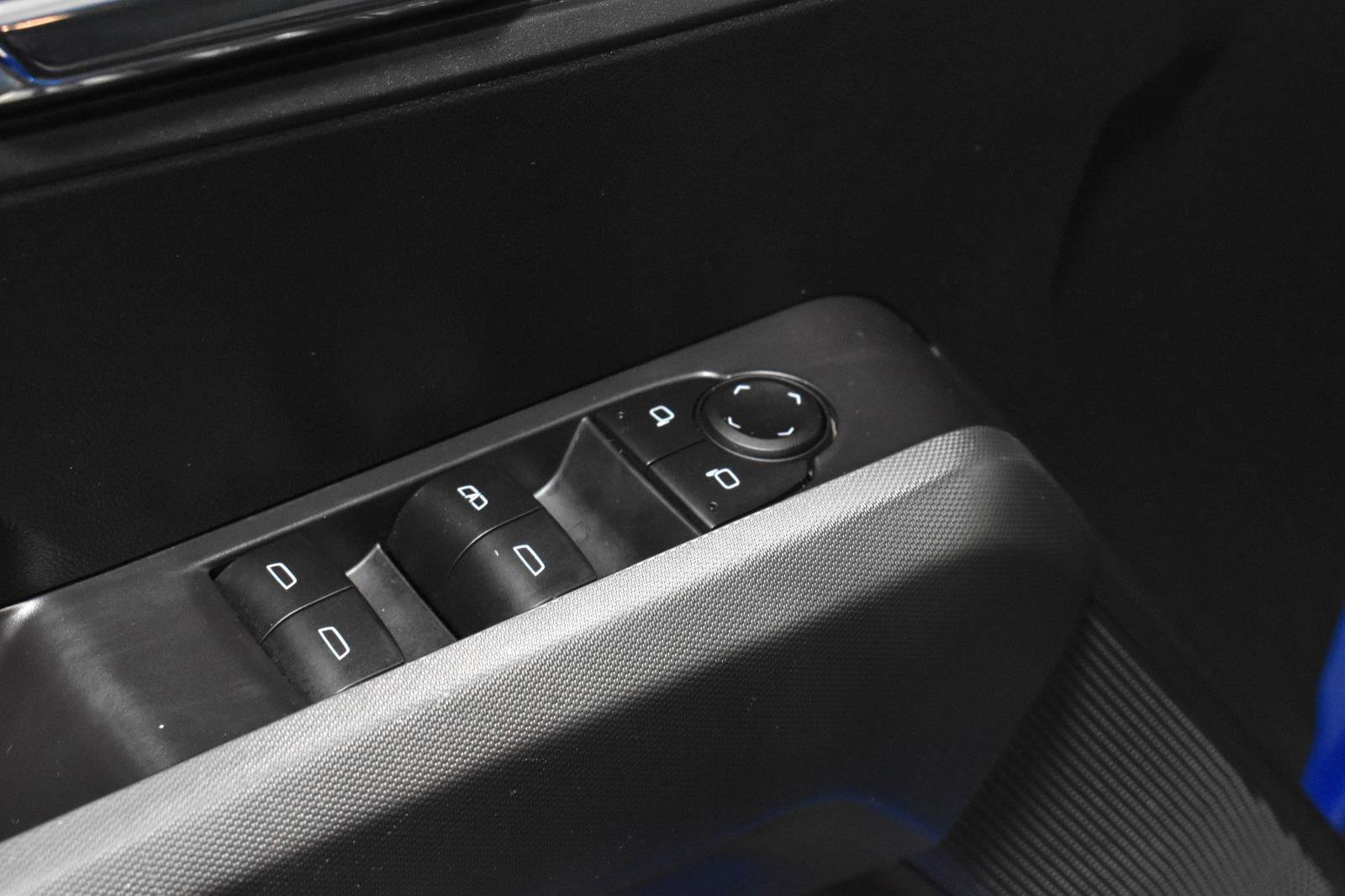 Used 2023 Chevrolet Colorado LT w/ LT Convenience Package II image 13