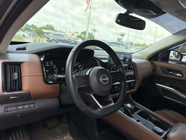 Used 2022 Nissan Pathfinder Platinum w/ Cargo Package AWD/4WD image 14