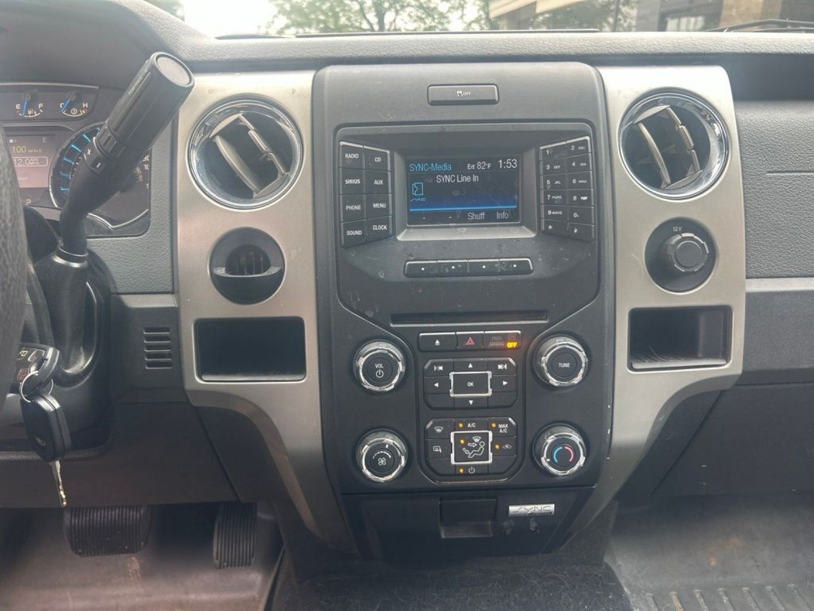 Used 2014 Ford F150 XLT w/ XLT Chrome Package RWD image 18