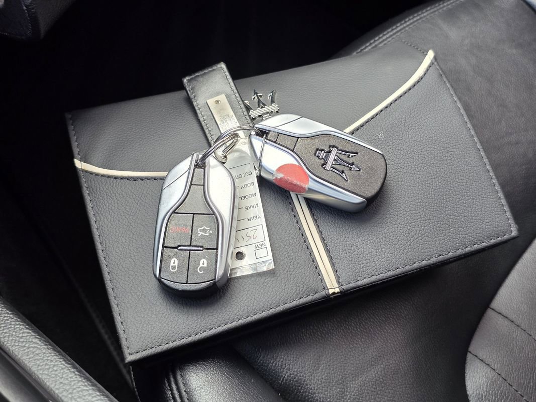 Used 2017 Maserati Ghibli RWD image 32