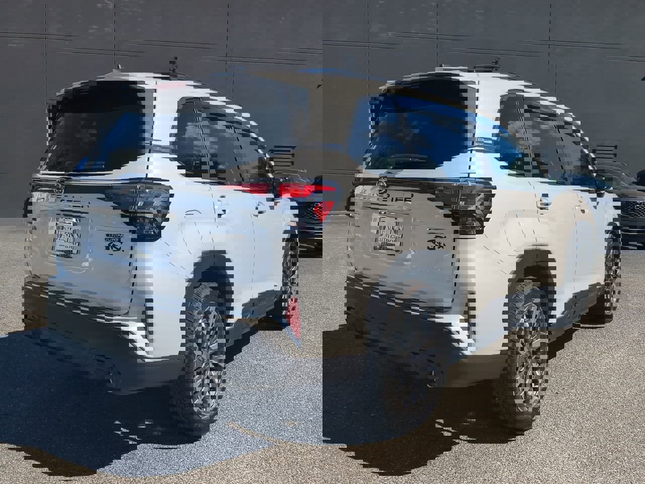 Used 2025 Subaru Forester Touring image 3