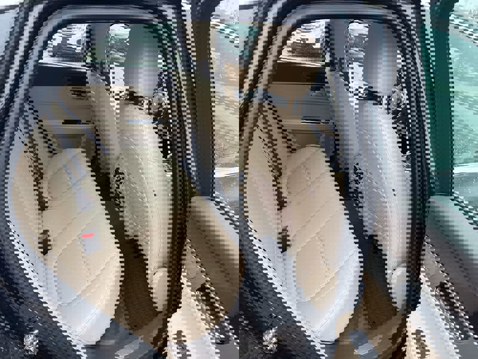 Used 2020 Jaguar XF Prestige image 24