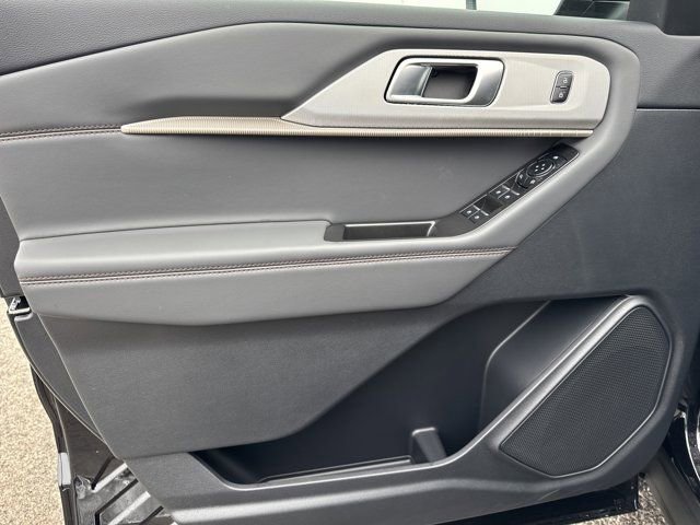 New 2026 Ford Explorer Active w/ Active Comfort Package image 34