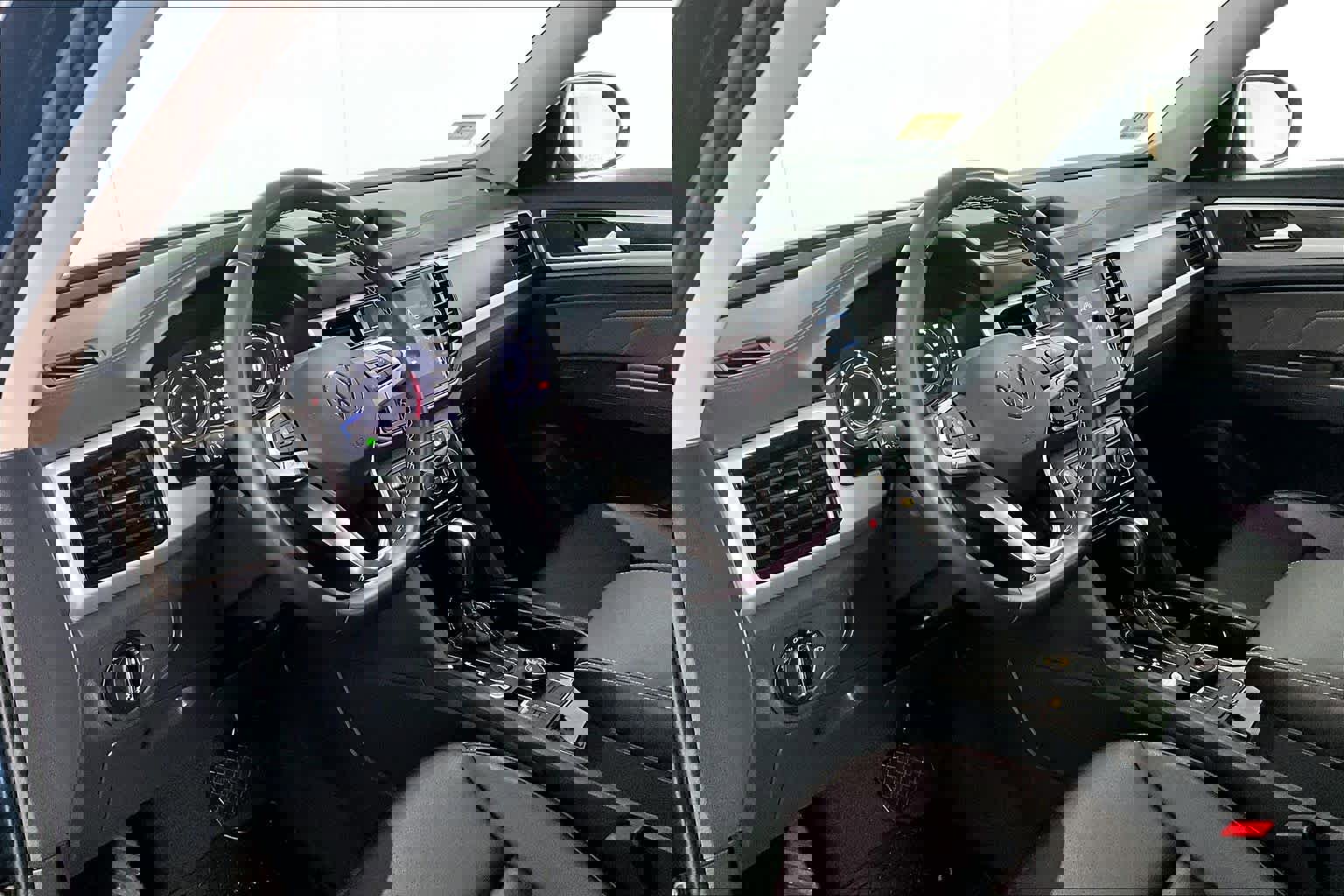 Used 2022 Volkswagen Atlas SE image 17