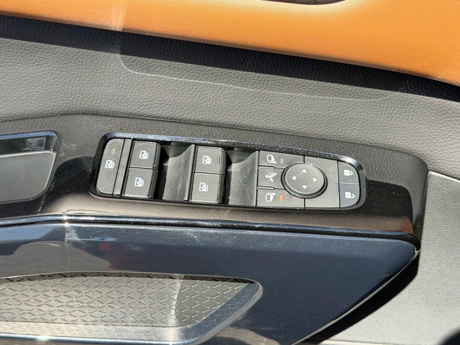 New 2026 Nissan Pathfinder Platinum AWD/4WD image 17