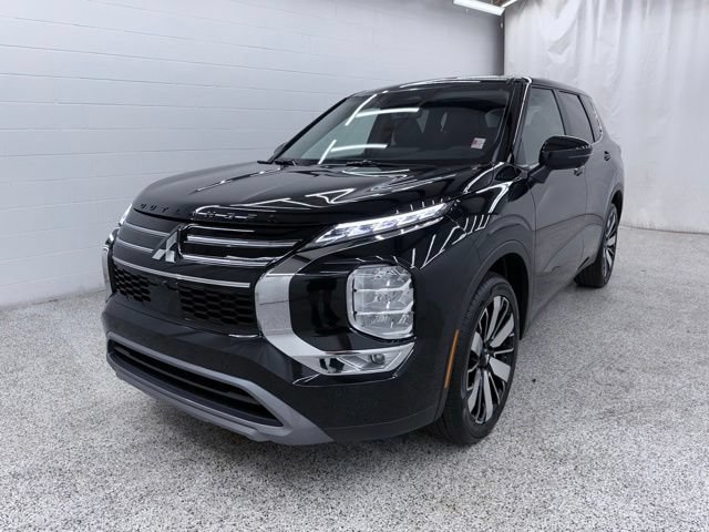 New 2026 Mitsubishi Outlander SE FWD image 5