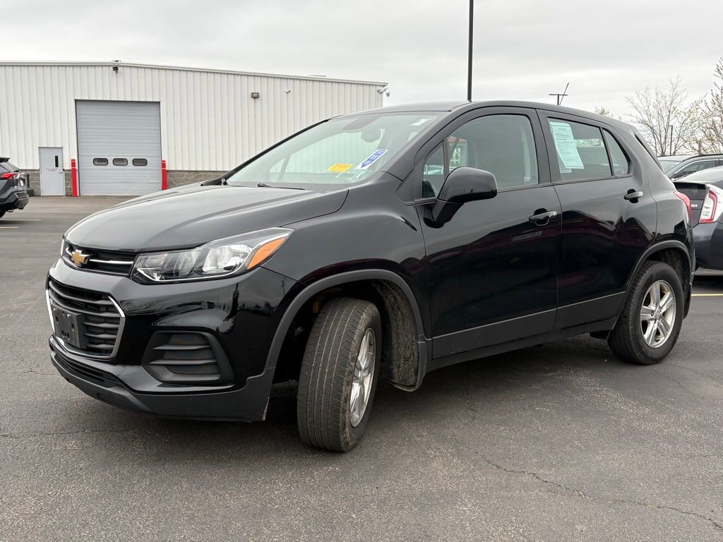 Used 2018 Chevrolet Trax LS w/ LPO, Protection Package AWD/4WD image 3