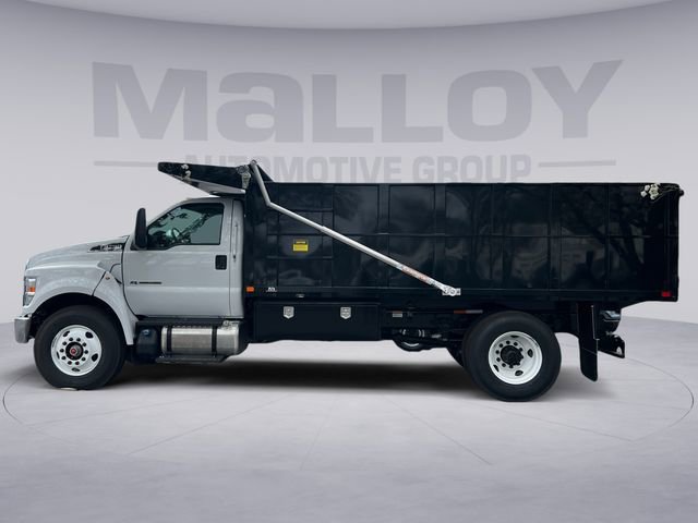 New 2027 Ford F750 2WD Regular Cab Super Duty image 2