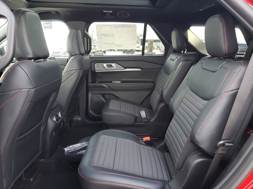 New 2026 Ford Explorer ST-Line w/ ST-Line Street Pack image 30