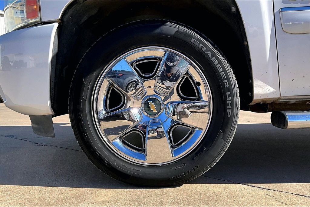 Used 2011 Chevrolet Silverado 1500 LT w/ Regional Value Package image 11