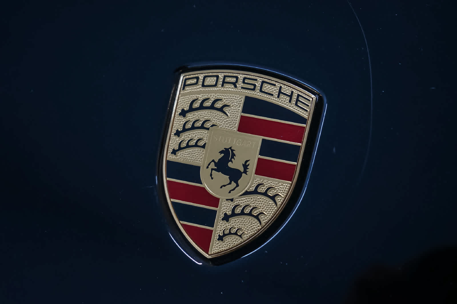 Certified 2025 Porsche Macan AWD/4WD image 17
