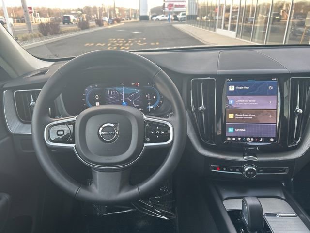 Certified 2025 Volvo XC60 B5 Plus image 18