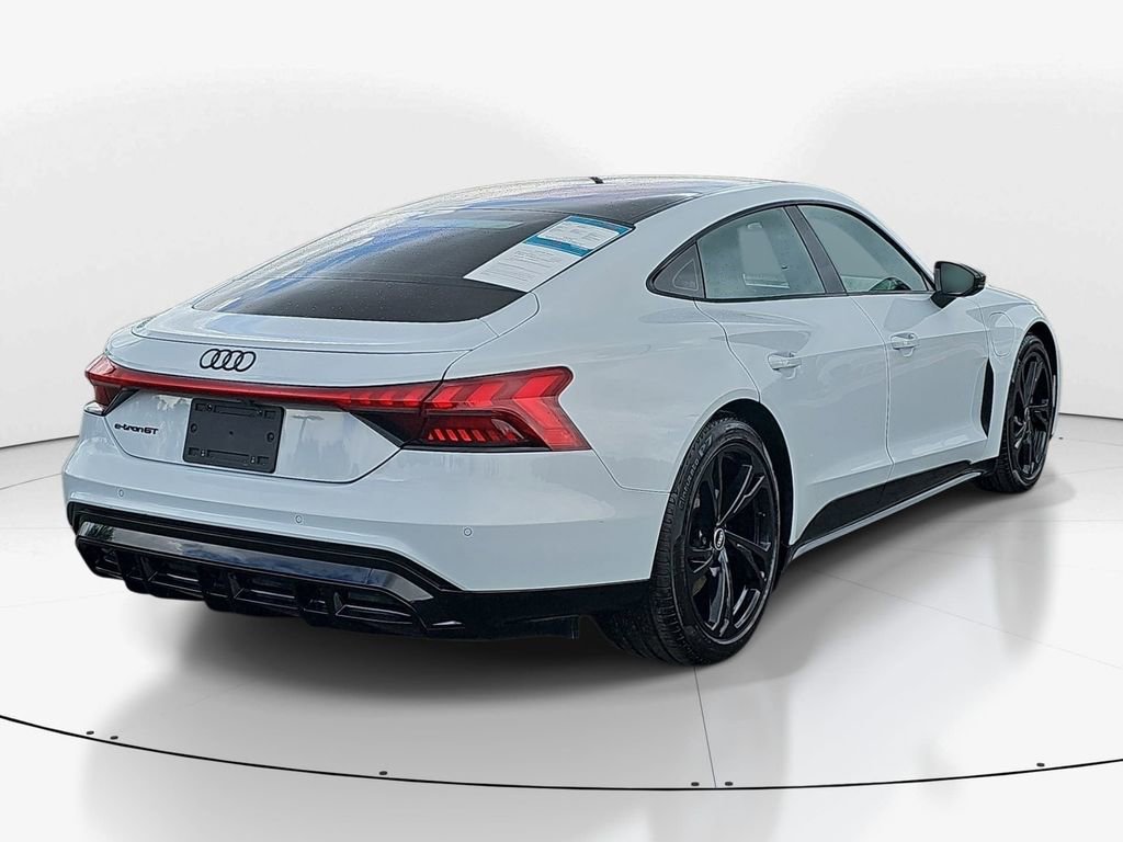Used 2022 Audi e-tron GT Premium Plus w/ Performance Package image 5