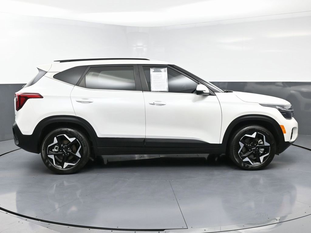 Used 2024 Kia Seltos EX image 8