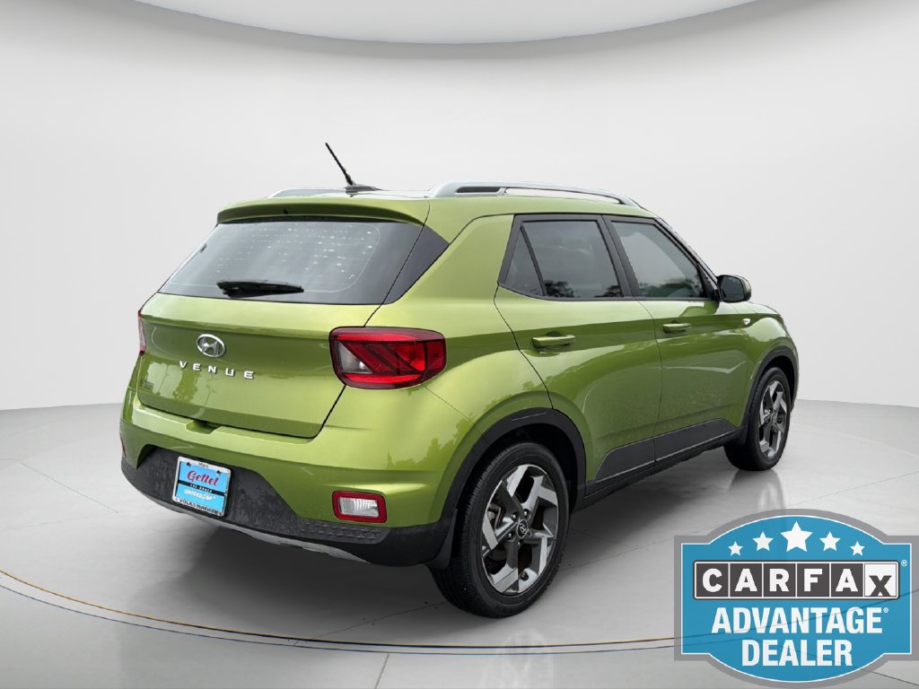 Used 2023 Hyundai Venue SEL FWD image 6