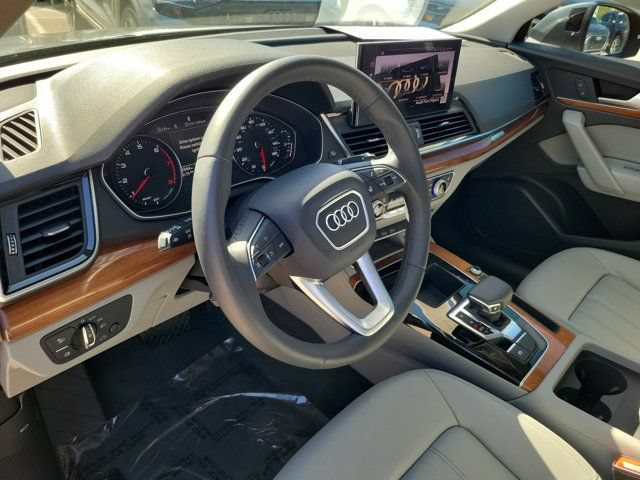 Certified 2023 Audi Q5 2.0T Premium w/ Convenience Package AWD/4WD image 17