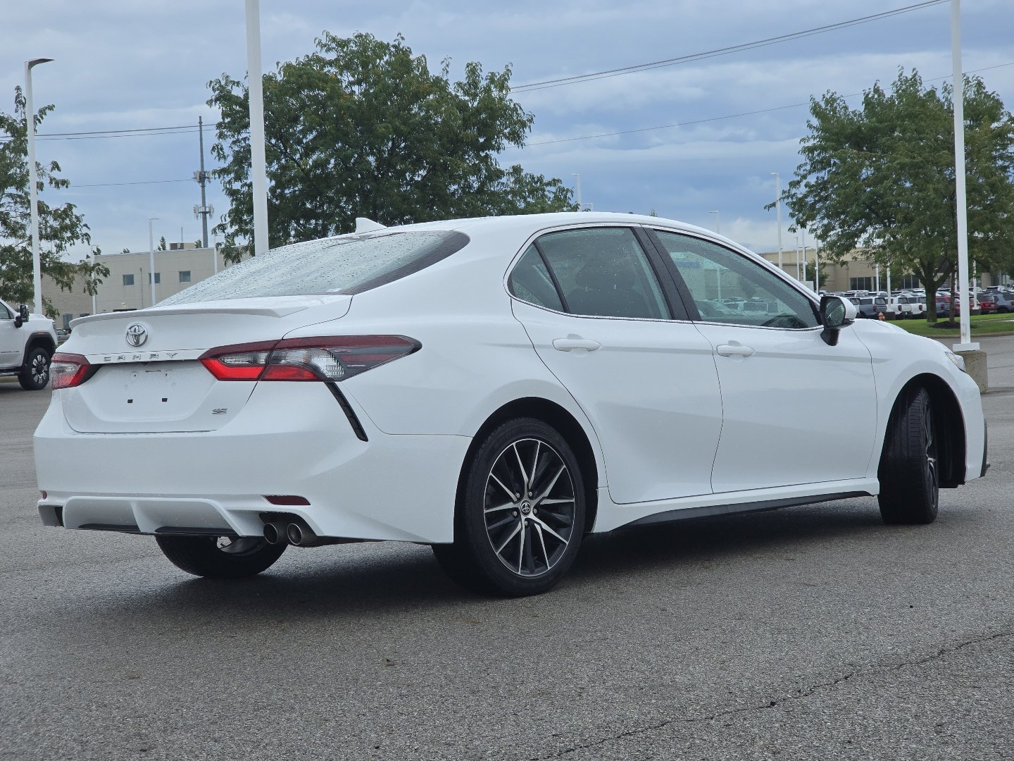Used 2023 Toyota Camry SE FWD image 16