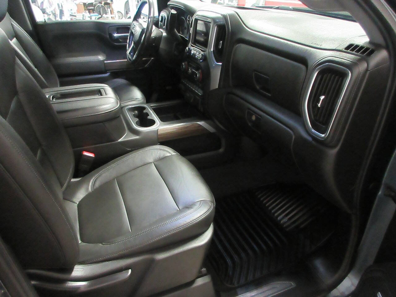 Used 2019 Chevrolet Silverado 1500 RST image 9