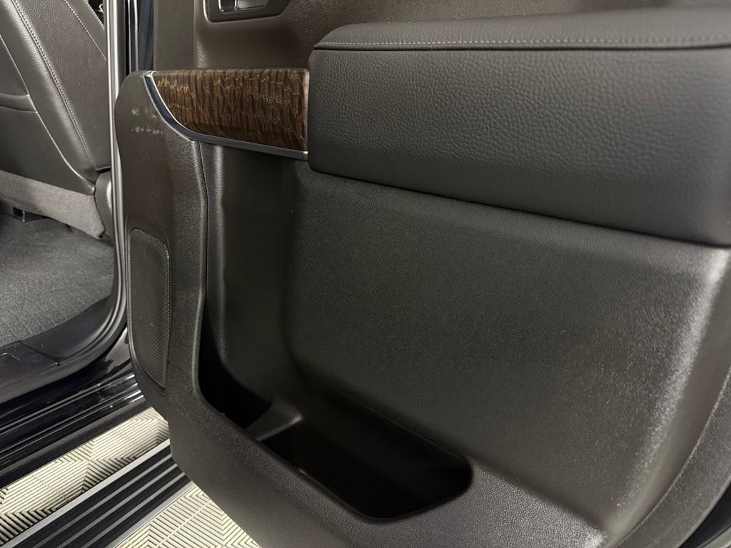 Used 2022 GMC Sierra 3500 Denali w/ Denali Ultimate Package AWD/4WD image 30