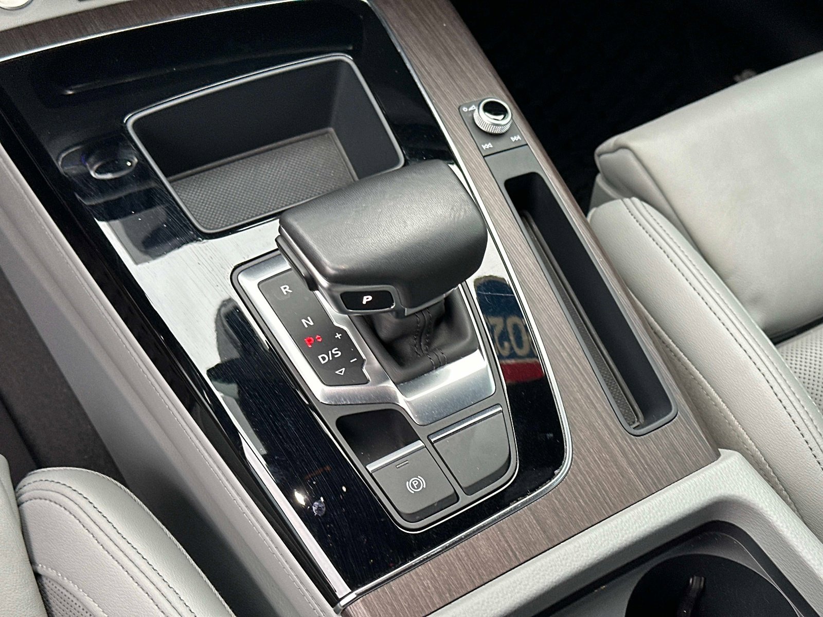 Used 2023 Audi Q5 2.0T Premium Plus w/ Premium Plus Package image 25