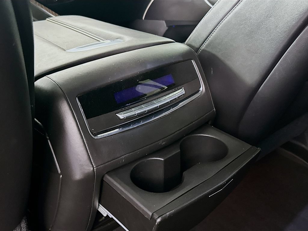 Used 2021 Cadillac Escalade ESV Premium Luxury Platinum AWD/4WD image 35