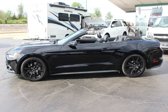 Used 2017 Ford Mustang GT Premium w/ Equipment Group 401A RWD image 3