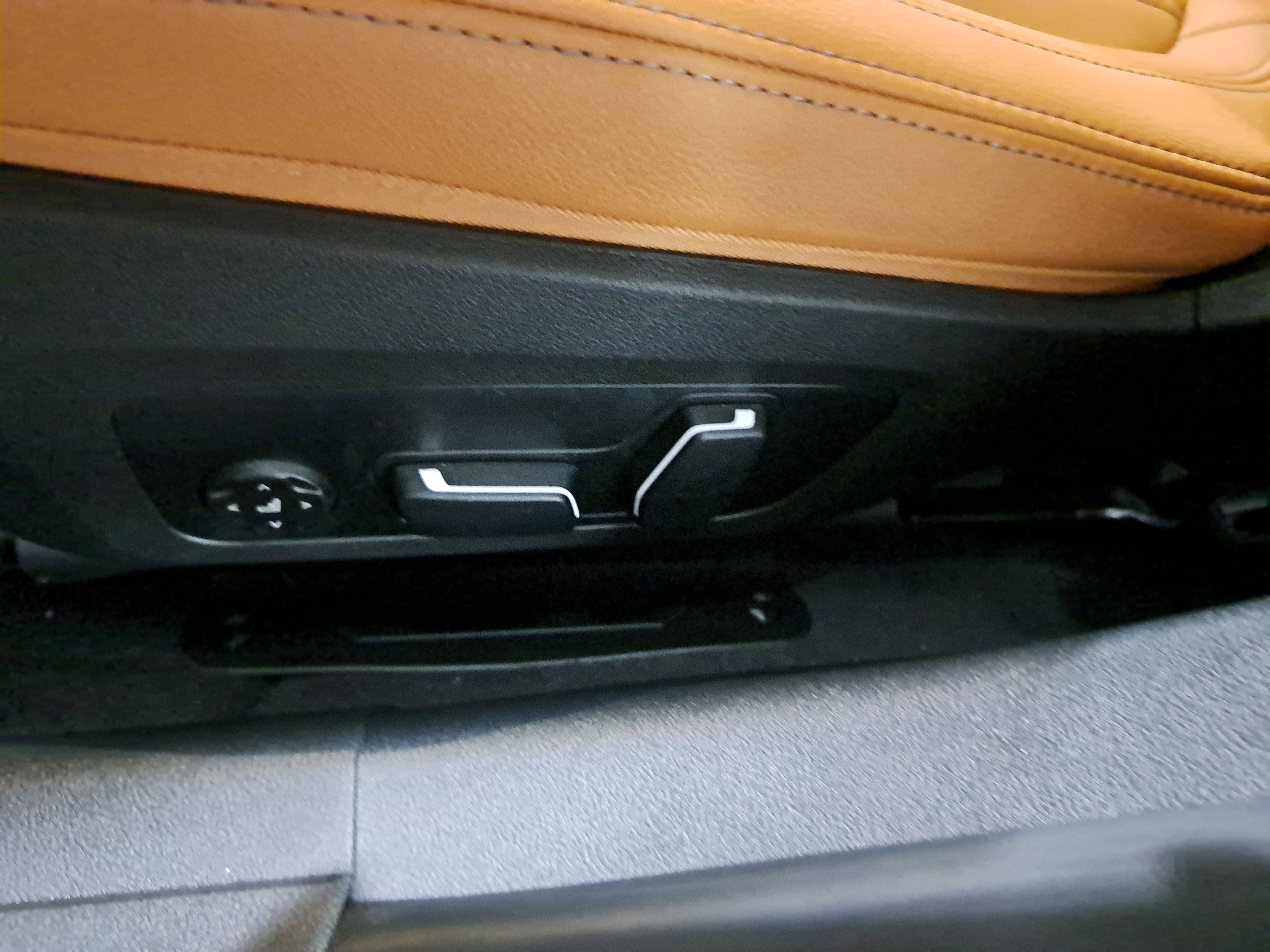 Certified 2025 BMW M340i Sedan RWD image 31