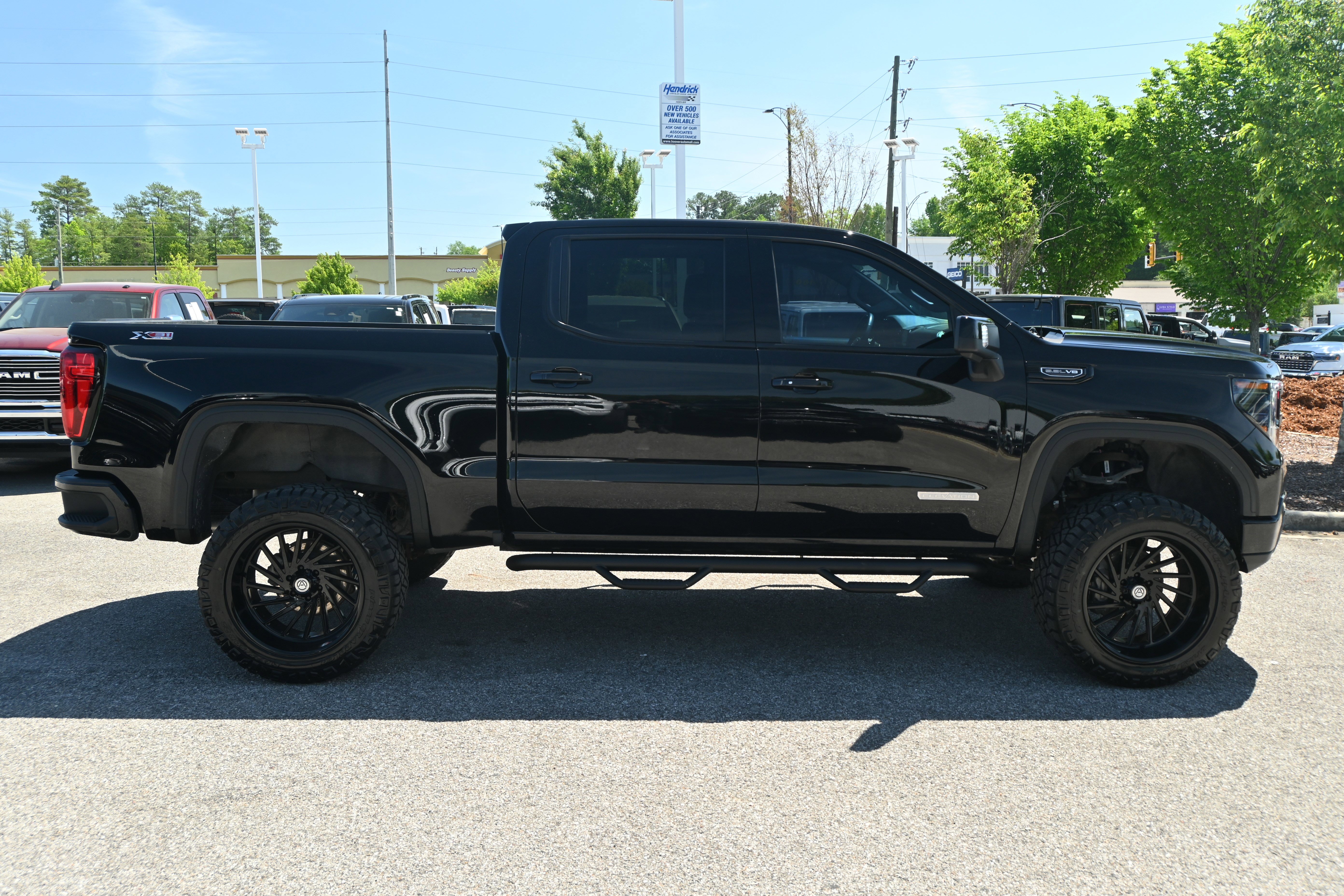 Used 2024 GMC Sierra 1500 Elevation w/ Elevation Premium Package AWD/4WD image 11