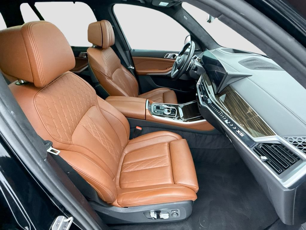 Used 2024 BMW X5 xDrive50e w/ Executive Package AWD/4WD image 19