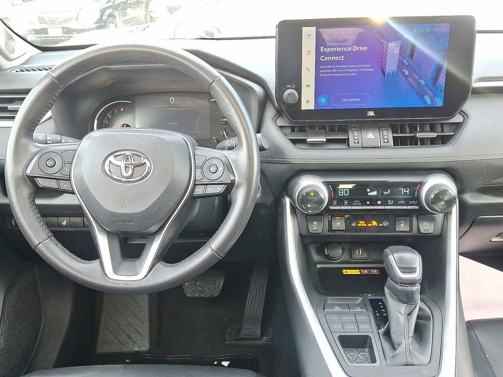 Used 2023 Toyota RAV4 XLE Premium image 21