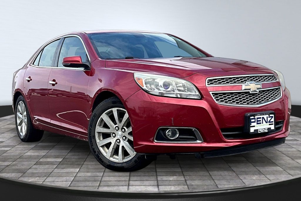 Used 2013 Chevrolet Malibu LTZ FWD image 3