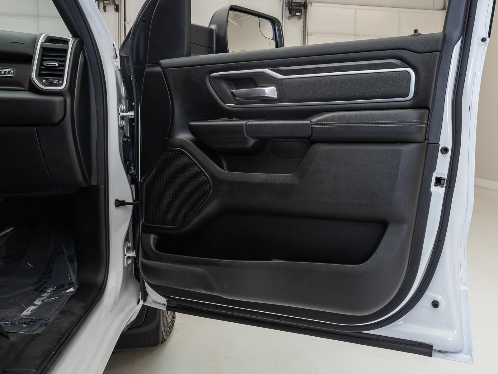 Used 2021 RAM 1500 Big Horn AWD/4WD image 32