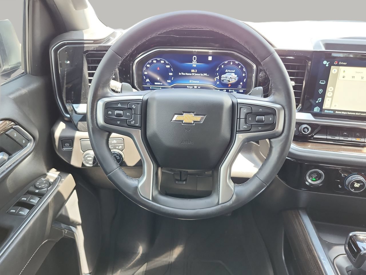 Used 2022 Chevrolet Silverado 1500 LT RWD image 13