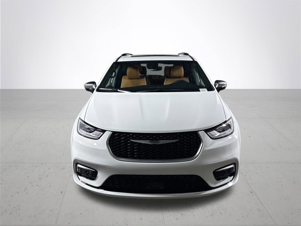 New 2026 Chrysler Pacifica Pinnacle image 3