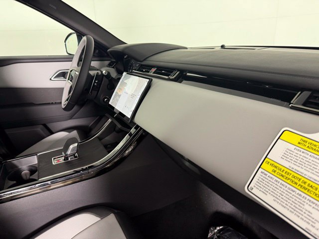 Certified 2026 Land Rover Range Rover Velar Dynamic SE AWD/4WD image 35